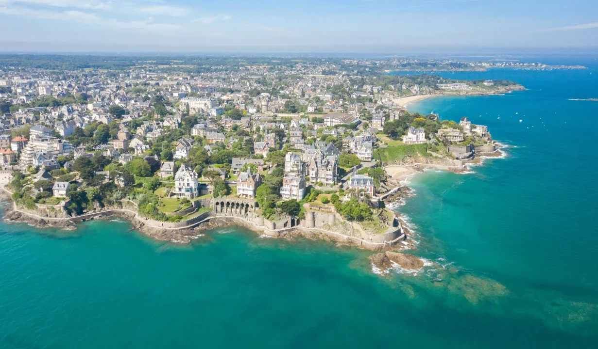 Cabinet Chateaubriand Immobilier Maison A Vendre Saint Malo Cabinet Chateaubriand Immobilier Maison A Vendre Saint Malo Adobestock 509130151 1